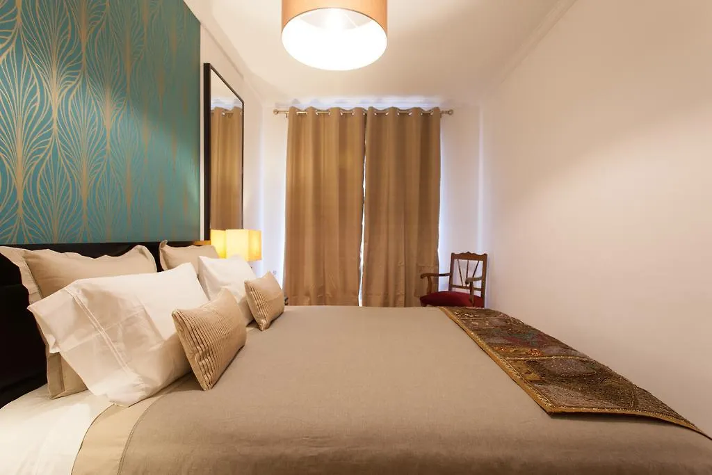 Bairrus Lisbon Apartments - Cathedral-1